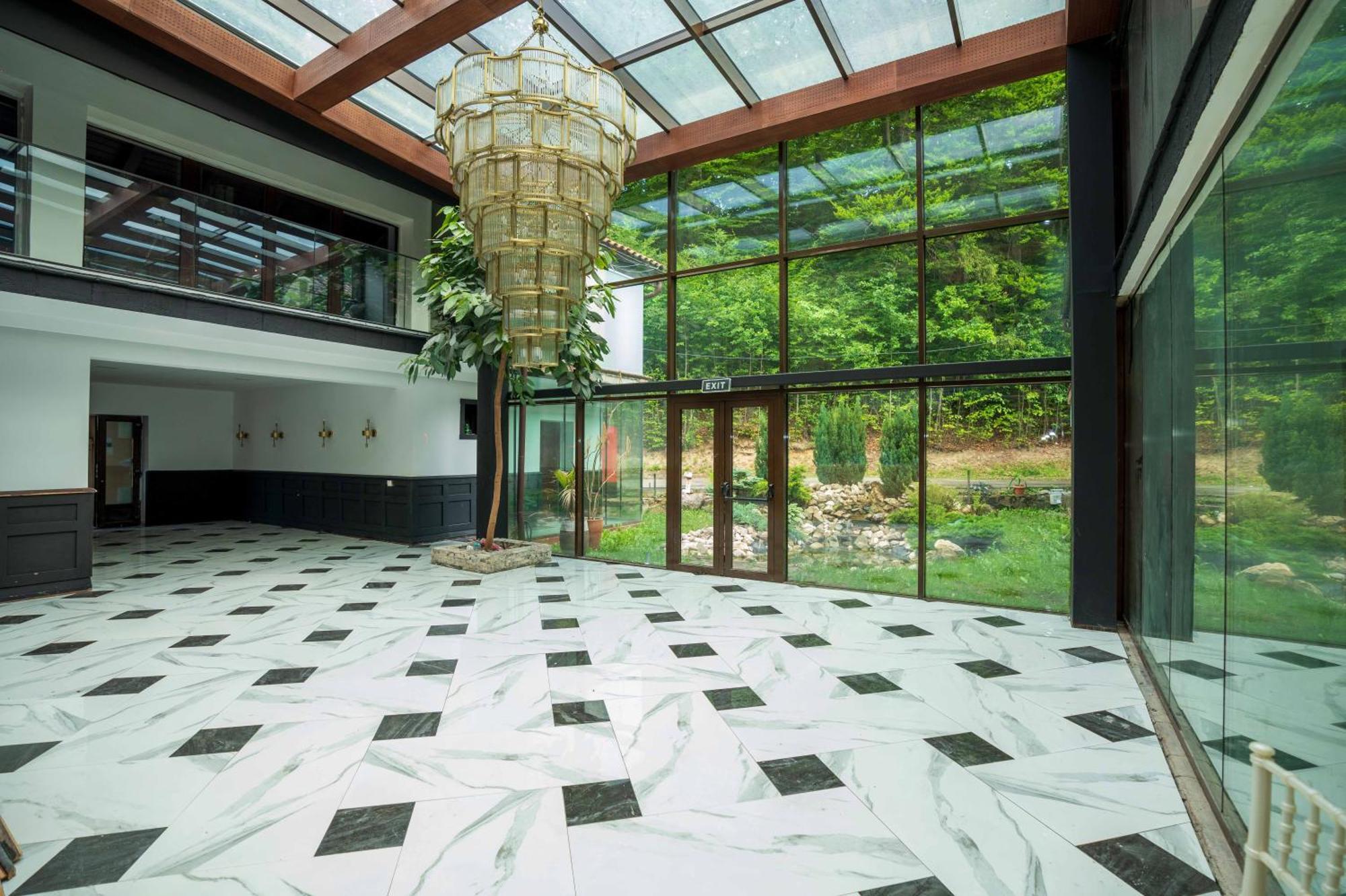 Marabou Resort Μπρασόβ Εξωτερικό φωτογραφία