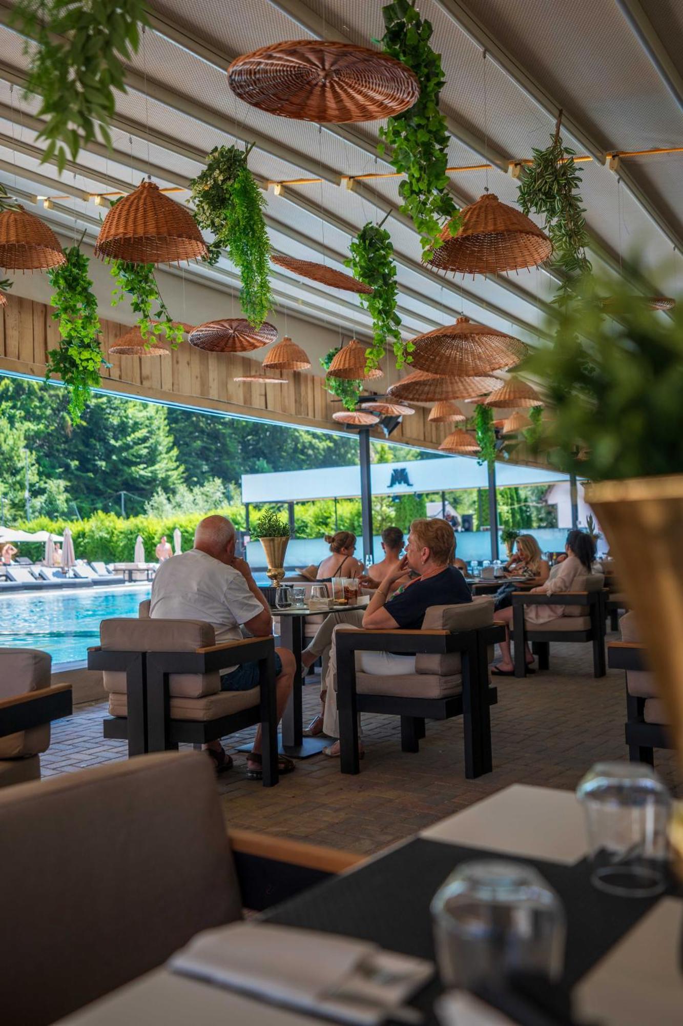 Marabou Resort Μπρασόβ Εξωτερικό φωτογραφία