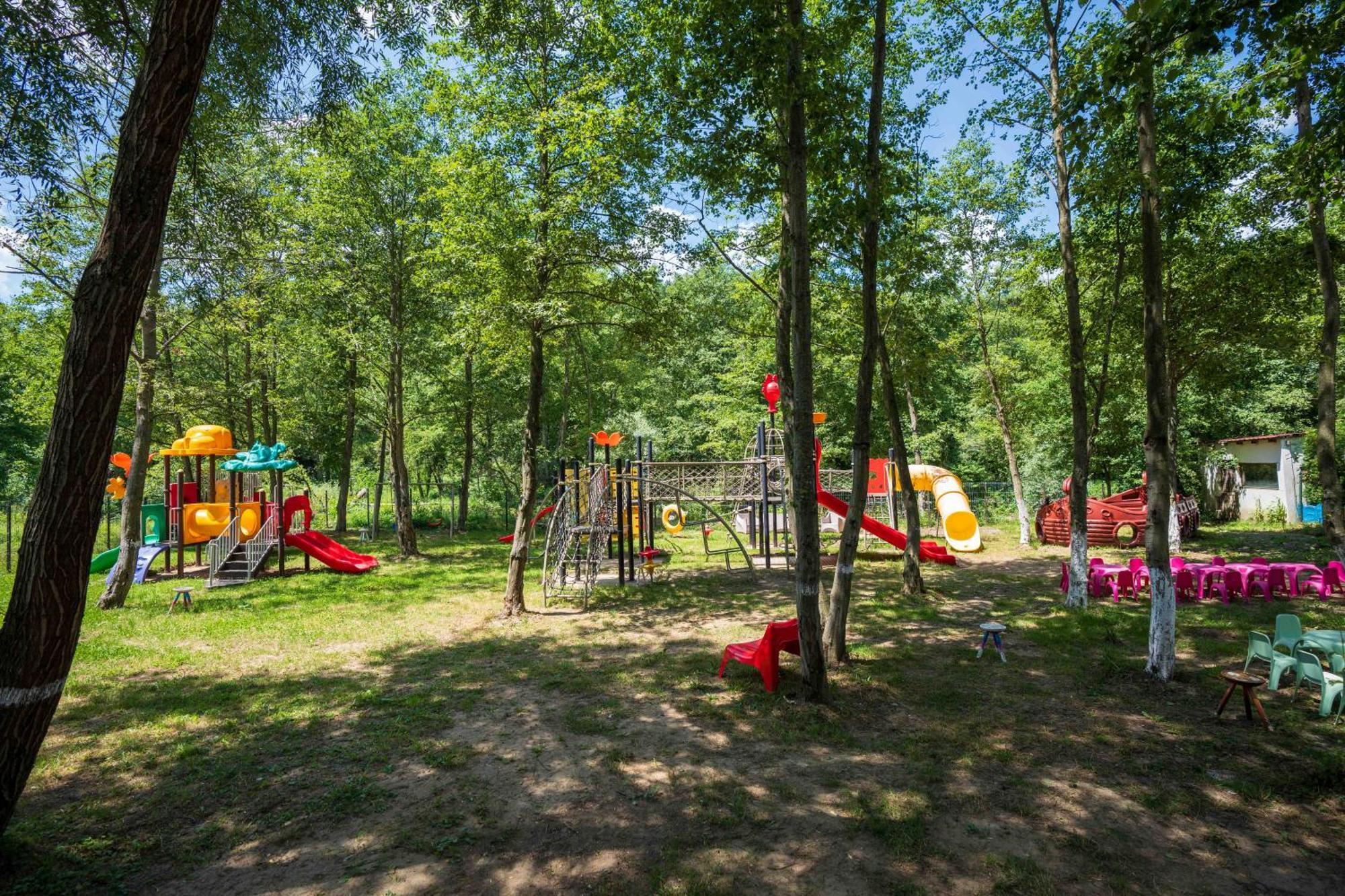 Marabou Resort Μπρασόβ Εξωτερικό φωτογραφία