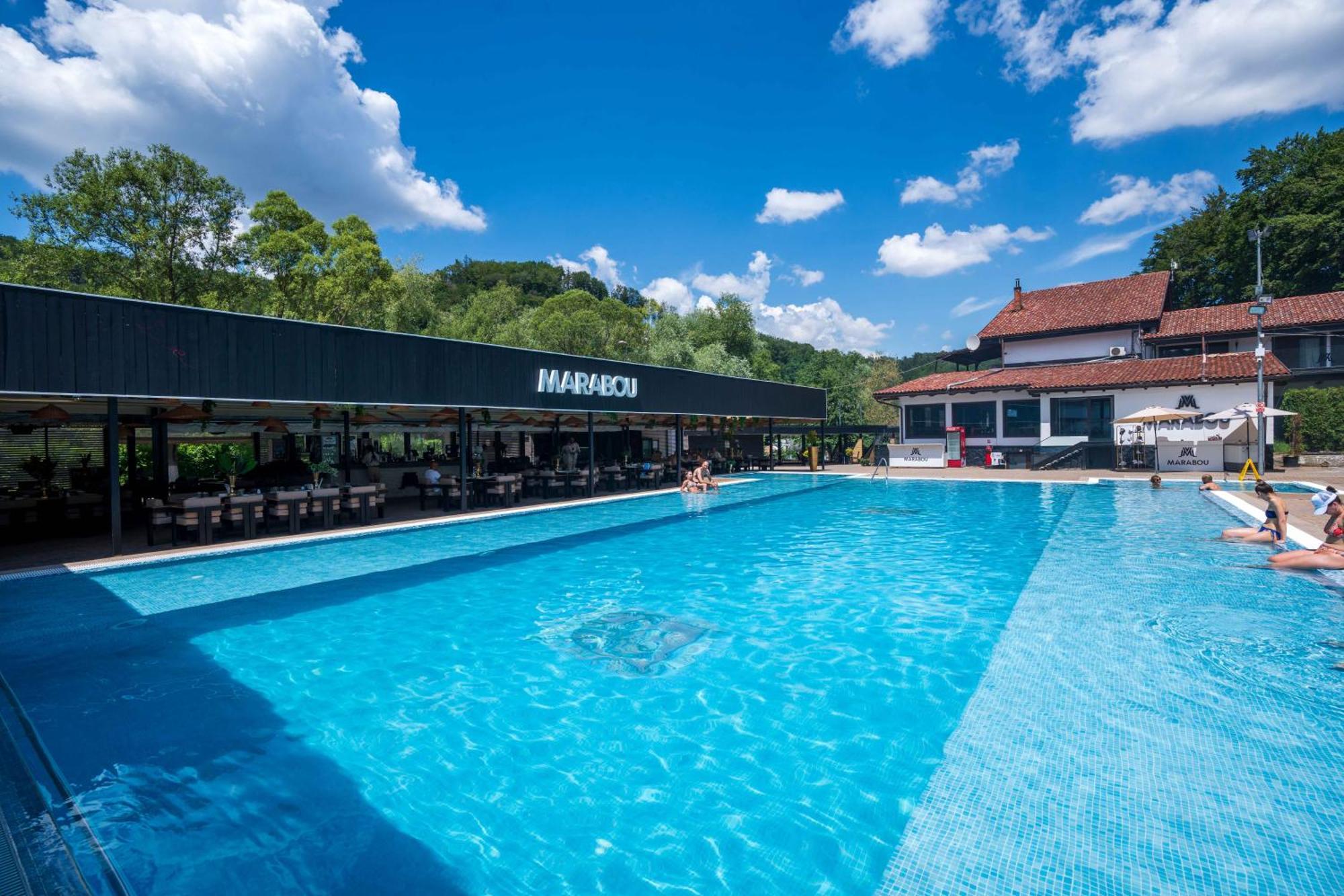 Marabou Resort Μπρασόβ Εξωτερικό φωτογραφία